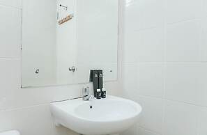 Comfy and Modern 2BR Seasons City Apartment with City View