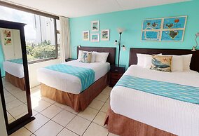 Waikiki Banyan High Level Condo with Private Lanai by Koko Resort Vaca