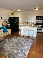 Waikiki Banyan High Level Condo with Private Lanai by Koko Resort Vaca