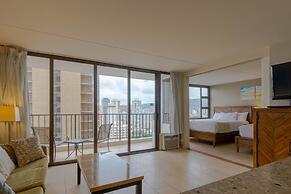 Waikiki Banyan High Level Condo with Private Lanai by Koko Resort Vaca