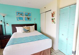 Waikiki Banyan High Level Condo with Private Lanai by Koko Resort Vaca