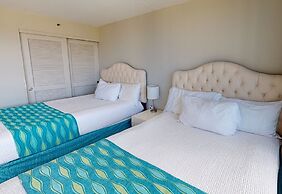 Waikiki Banyan High Level Condo with Private Lanai by Koko Resort Vaca