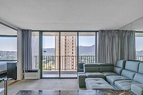 Waikiki Banyan High Level Condo with Private Lanai by Koko Resort Vaca