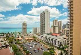 Waikiki Banyan High Level Condo with Private Lanai by Koko Resort Vaca
