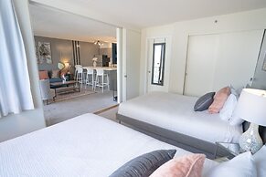 Deluxe Ocean View Condo 2 Queen Beds in Waikiki, FREE Parking & Wi-Fi 