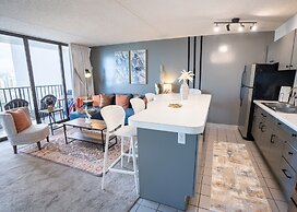 Deluxe Ocean View Condo 2 Queen Beds in Waikiki, FREE Parking & Wi-Fi 