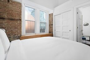 Sonder by Marriott Bonvoy Gare Saint Denis Apartments Downtown