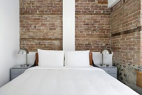 Sonder by Marriott Bonvoy Gare Saint Denis Apartments Downtown