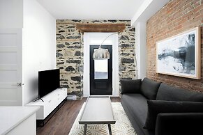 Sonder by Marriott Bonvoy Gare Saint Denis Apartments Downtown