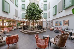 voco The Hague by IHG