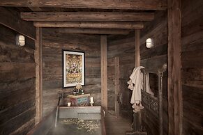 Nomad Lodge & Spa by CERVO