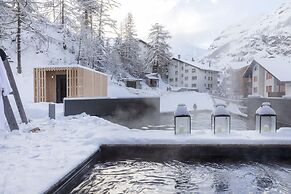 Nomad Lodge & Spa by CERVO