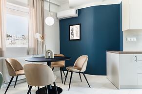 Iconic 1BR Apartment in Koukaki