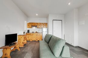Bellevue Modern Apartment 9
