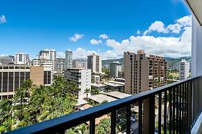 Light & Airy Waikiki Condo with Private Lanai and FREE Parking! by Kok