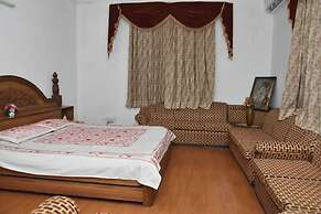 Remarkable 6-bedroom Farmhouse in South Delhi