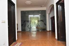 Remarkable 6-bedroom Farmhouse in South Delhi