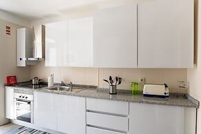 Porto Family Home by MP