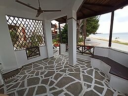 Zennova 22 Nikiti Sea Side House