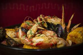 Legends Casino Hotel