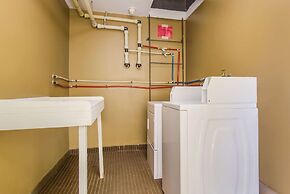 Suburban Studios Hotel Kingsland Near I-95