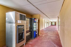 Suburban Studios Hotel Kingsland Near I-95