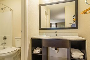 Suburban Studios Hotel Kingsland Near I-95