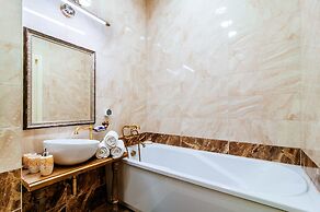 Apartments near Train Station