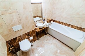 Apartments near Train Station