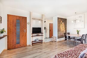 Apartments Handwit by Renters