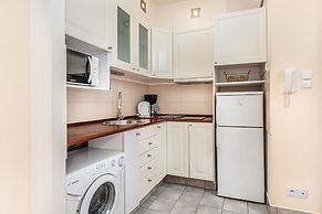 Apartments Handwit by Renters