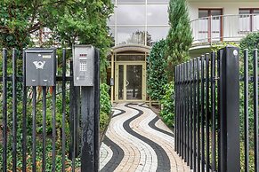 Apartments Handwit by Renters