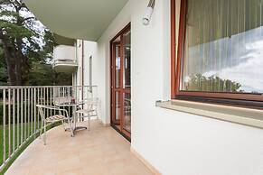 Apartments Handwit by Renters