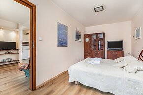 Apartments Handwit by Renters