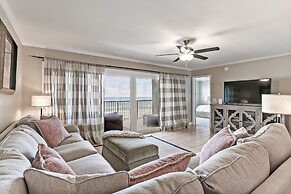 Oceanfront Condo with Oceanside Pool and Private Fishing Pier Access b