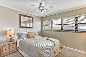 Oceanfront Condo with Oceanside Pool and Private Fishing Pier Access b