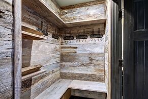 Stunning 4 Bedroom Condo Snowcloud Base Of Bachelor Gulch Condo by Red