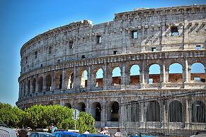 Relaxing Hillside Family Accommodation With Pool