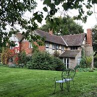 Cosy 5m Bell Tent Glamping in Rural Herefordshire