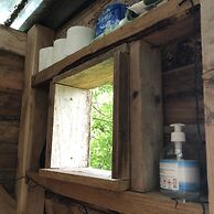 Cosy 5m Bell Tent Glamping in Rural Herefordshire