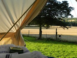 Cosy 5m Bell Tent Glamping in Rural Herefordshire