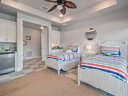 The Palm and Shell Captiva Island Private Luxury Home With Pool hot tu