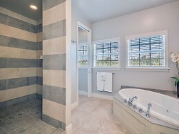 The Palm and Shell Captiva Island Private Luxury Home With Pool hot tu