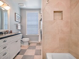 The Palm and Shell Captiva Island Private Luxury Home With Pool hot tu