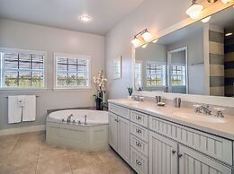 The Palm and Shell Captiva Island Private Luxury Home With Pool hot tu