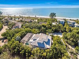 The Palm and Shell Captiva Island Private Luxury Home With Pool hot tu