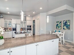 The Palm and Shell Captiva Island Private Luxury Home With Pool hot tu