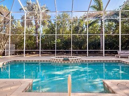 The Palm and Shell Captiva Island Private Luxury Home With Pool hot tu