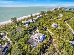 The Palm and Shell Captiva Island Private Luxury Home With Pool hot tu