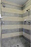 The Palm and Shell Captiva Island Private Luxury Home With Pool hot tu